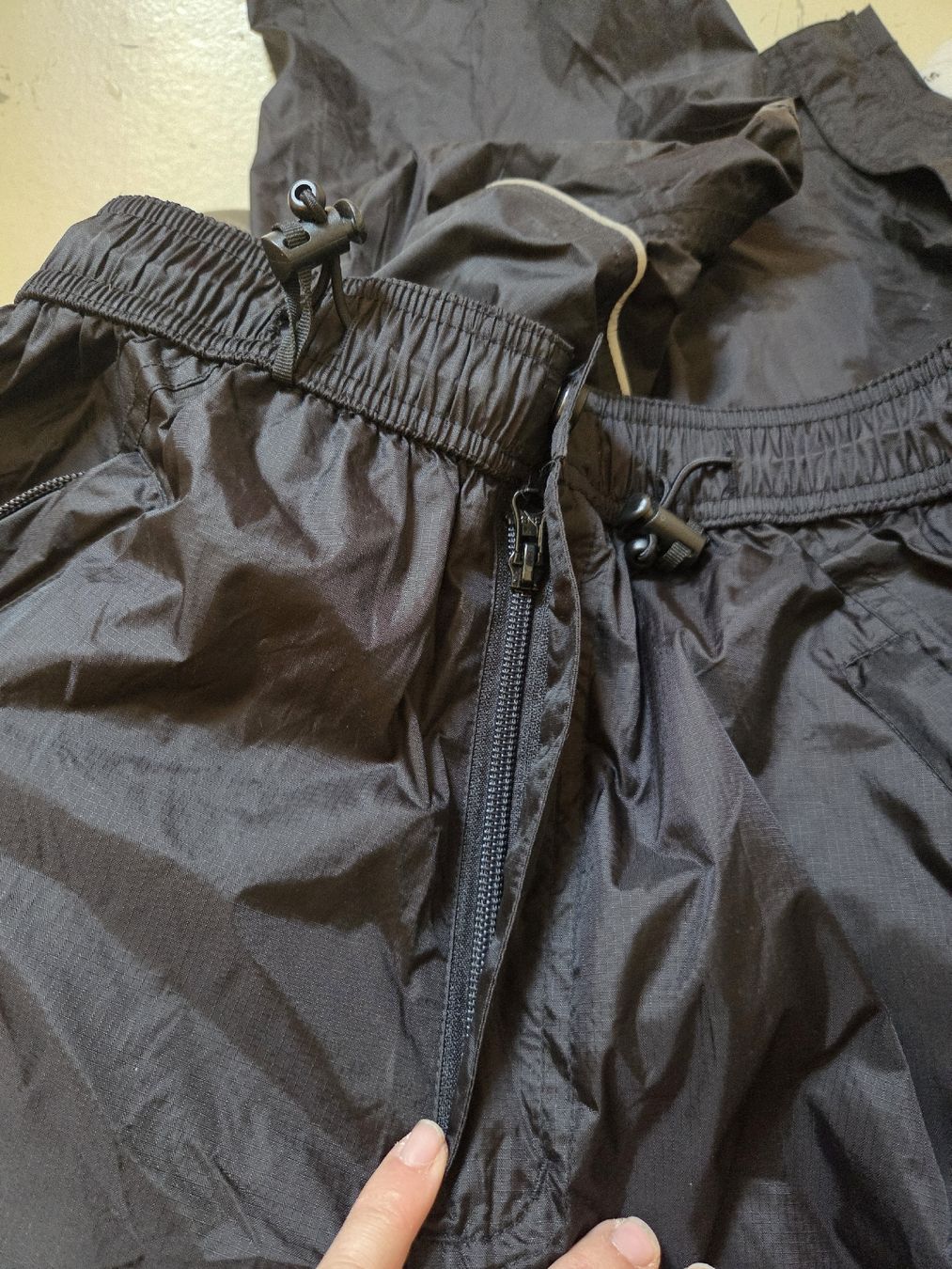 Hosen: Regenhose – Gebraucht aus Zernez von fla_jdt6 3
