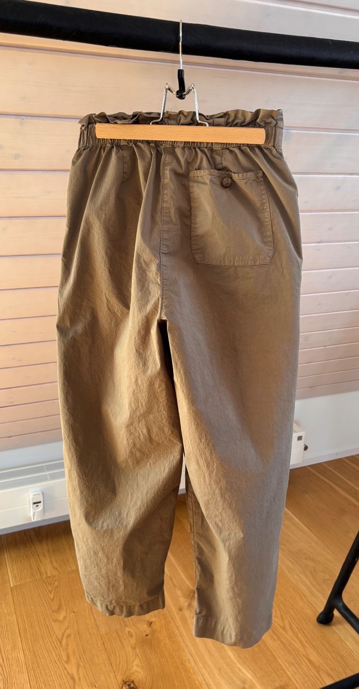 Bellerose Pantaloni: Bellerose LILOW trousers, size 0 – Nuovo (secondo la descrizione) da Kilchberg ZH venduto da ben_pc68 7