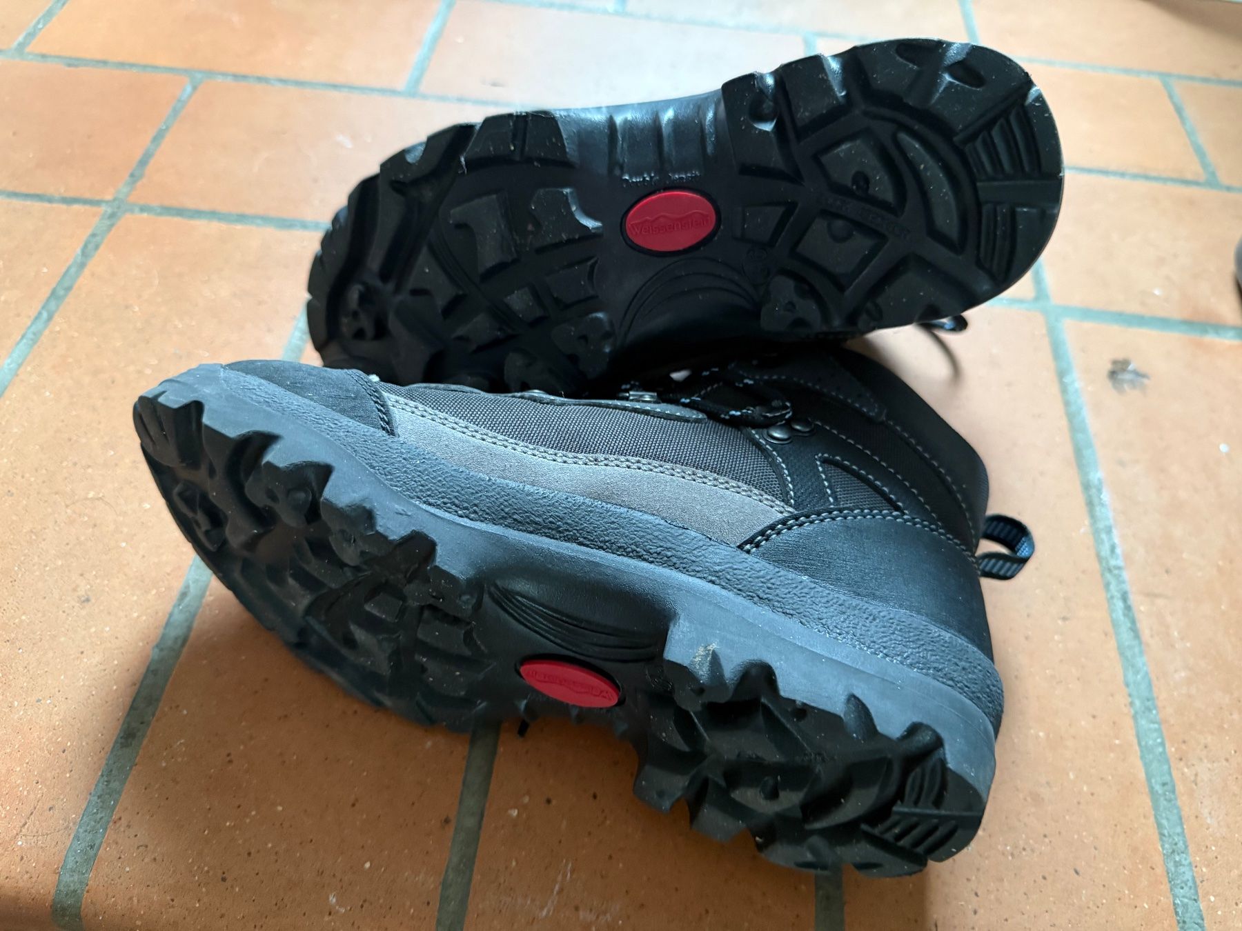 Scarpe da uomo: Wanderschuhe - Weissenstein  Gr. 36 – Nuovo (secondo la descrizione) da Obfelden venduto da Plastofina 7