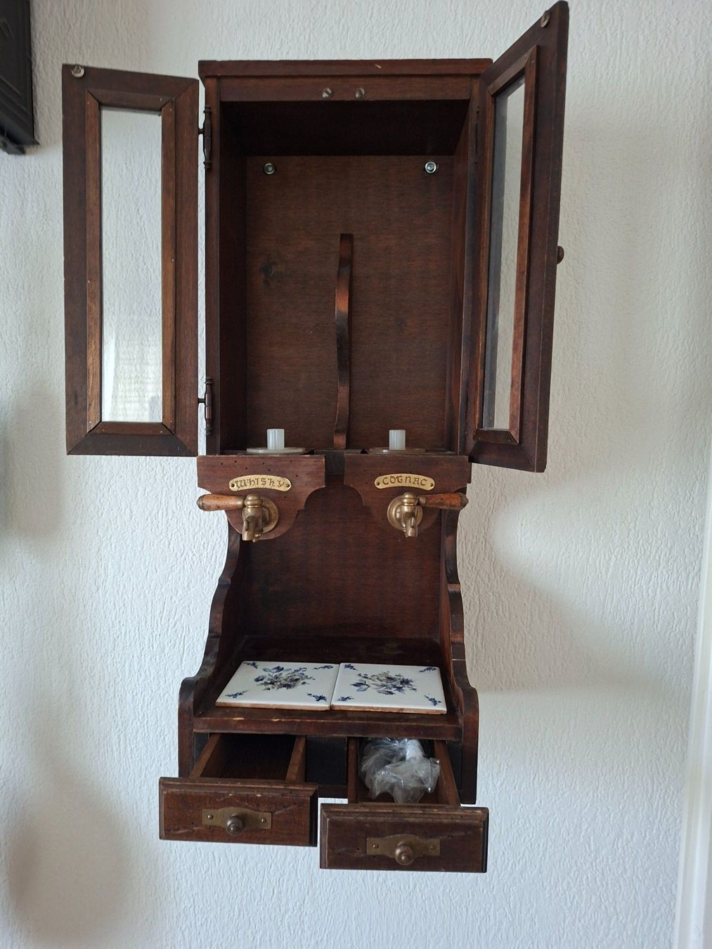 Scaffali: Whisky-Cognac Spender – Usato da Riniken venduto da donpedro59 1