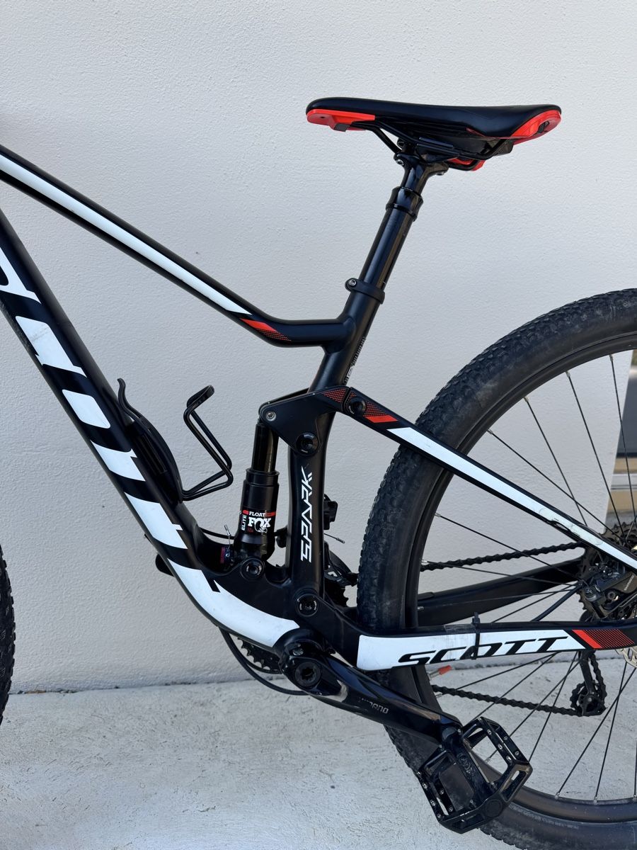 Scott Velos: VTT Scott Spark 910 roues 29" carbone fully – Gebraucht aus Sonvilier von Swiss2615 3