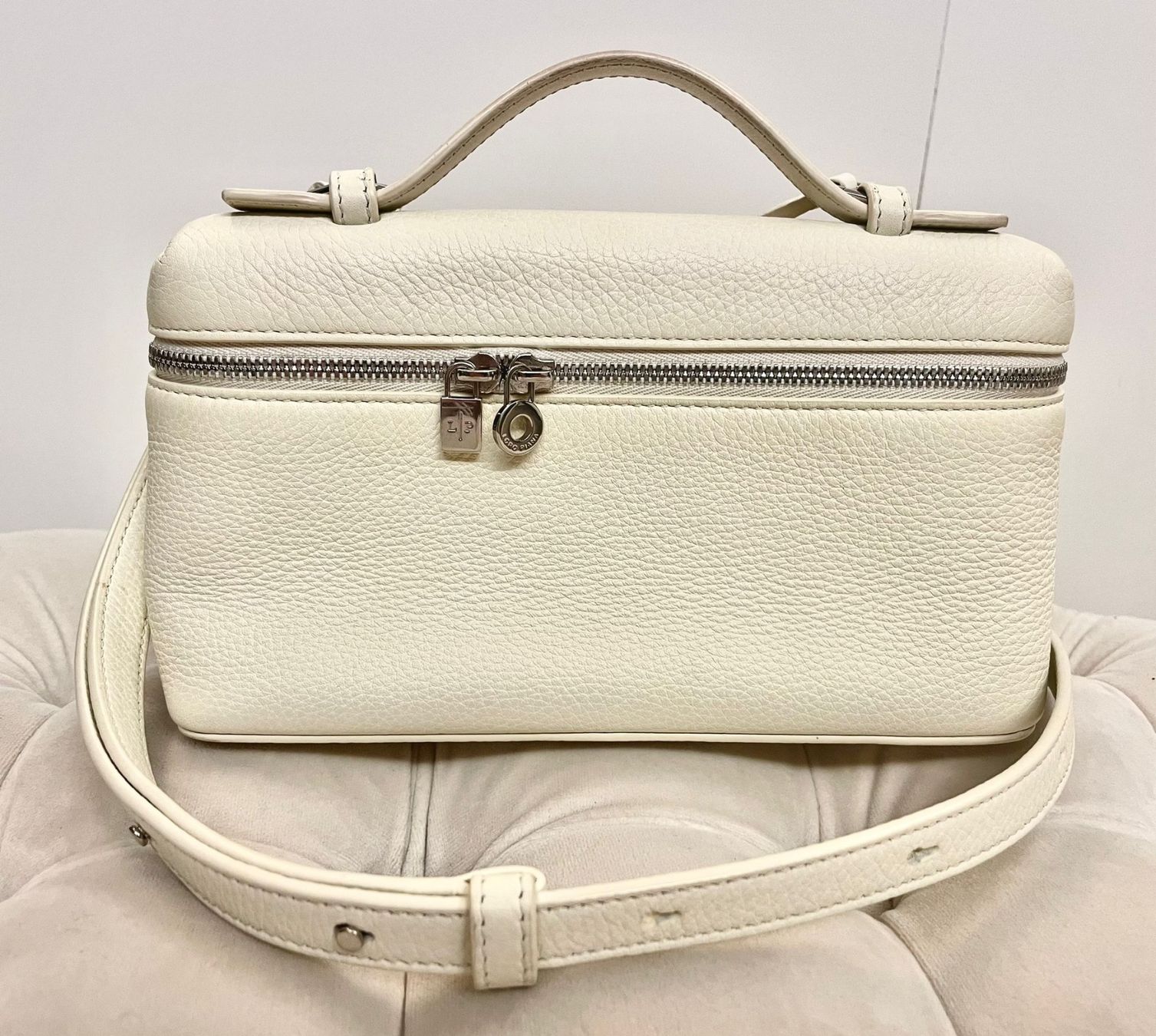 Loro Piana Borse da donna: Loro Piana L19 Extra Pocket Tasche – Nuovo (secondo la descrizione) da Zürich venduto da Falconking