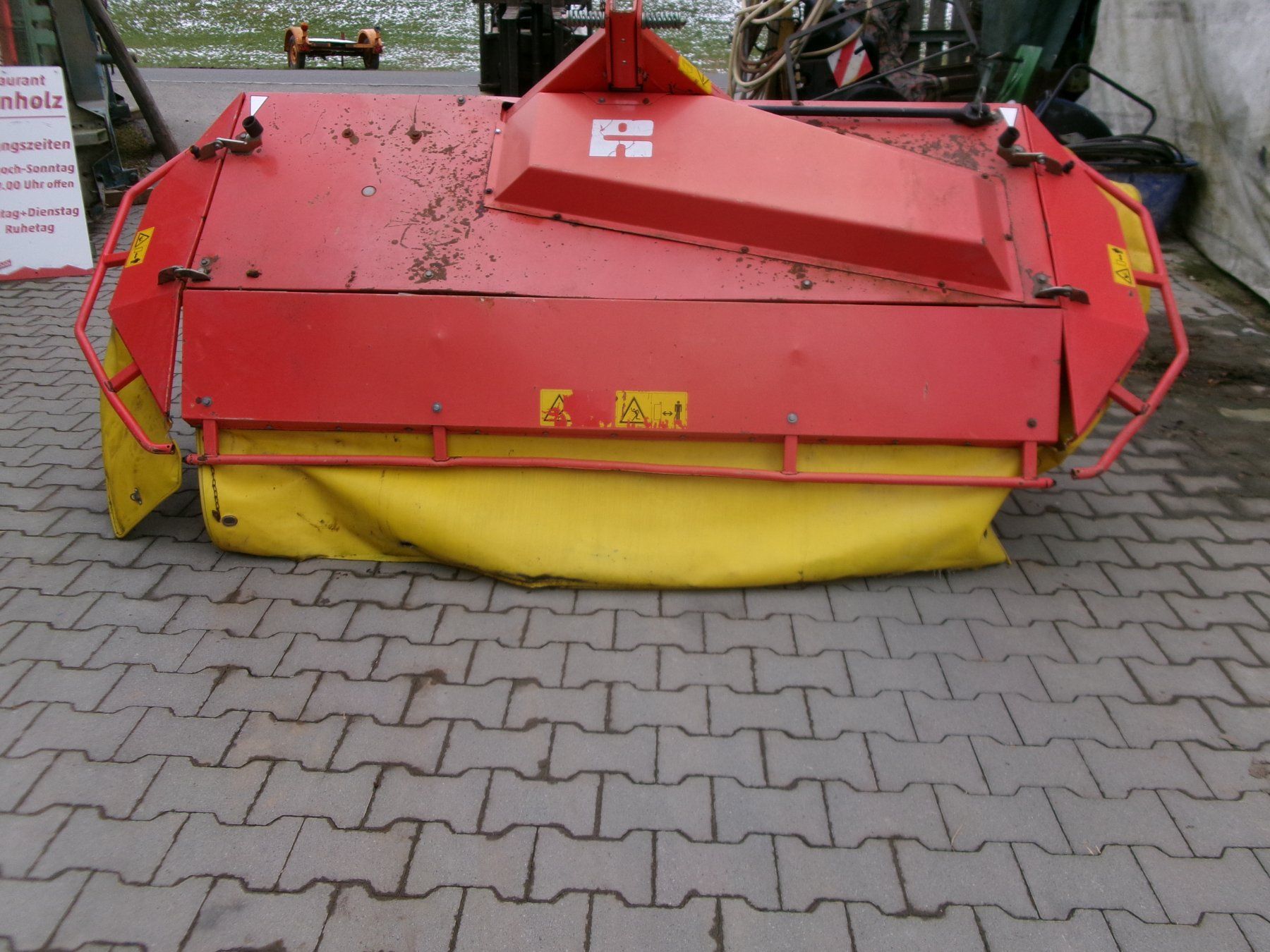Reform Tutte le macchine: Reform -Welger - Mähwerk - 2.10 m – Difettoso da Eschenbach SG venduto da GM-29