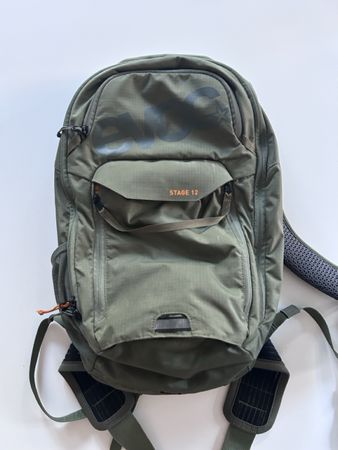 Evoc Stage 12 Rucksack grün guter Zustand