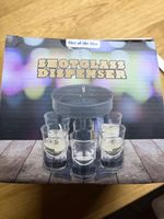 Shotglas-Spender mit 6 Glaesern, neuwertig