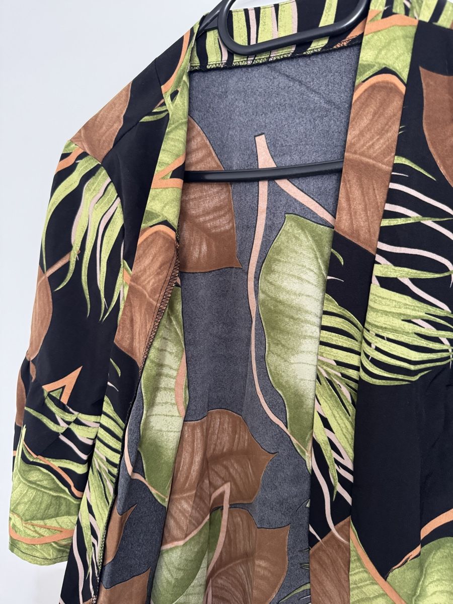 Art international: Floral kimono – Neuf (Voir description) à Genève par chk_h2dy 2