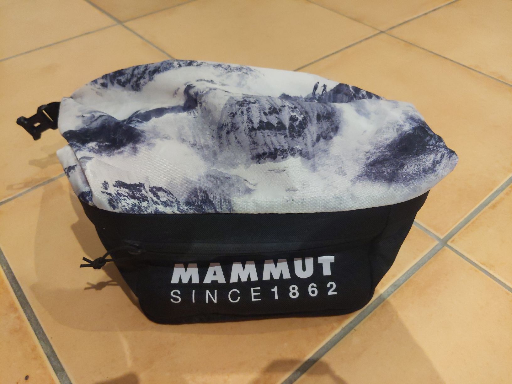 Murs & prises d'escalade: sac de magnésie mammut escalade  – D'occasion à WINTERTHUR par judas19