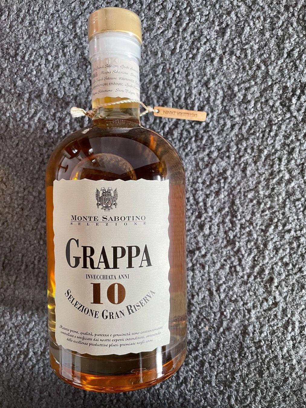 Bevande alcoliche: Grappa Monte Sabotino Invecchiata 10 anni Selezione Gran Ris – Nuovo (secondo la descrizione) da Esslingen venduto da Zeppi1