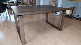 MÖRBYLANGA Tisch