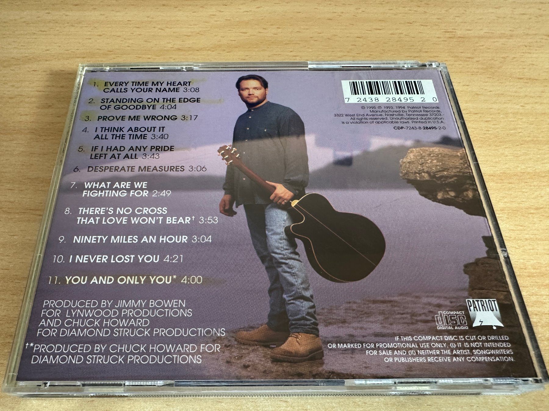 CD: John Berry – Standing On The Edge – Usato da Rikon im Tösstal venduto da Alpenmutz 1