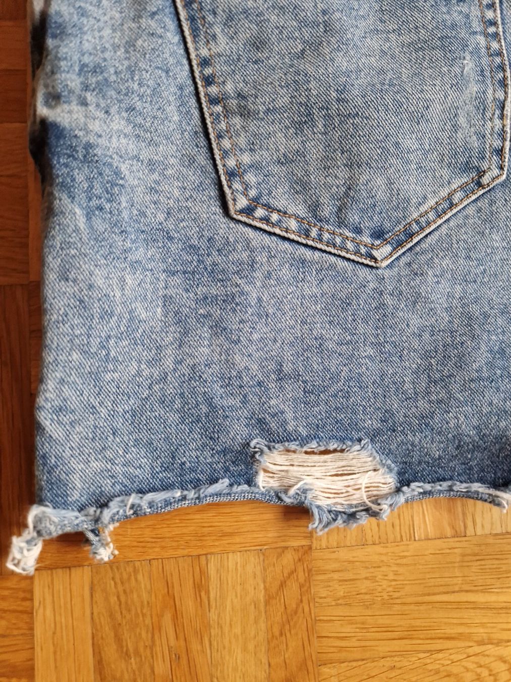 Pantaloni: Jeans shorts - size 42 EUR – Usato da Allschwil venduto da IreneTu 6