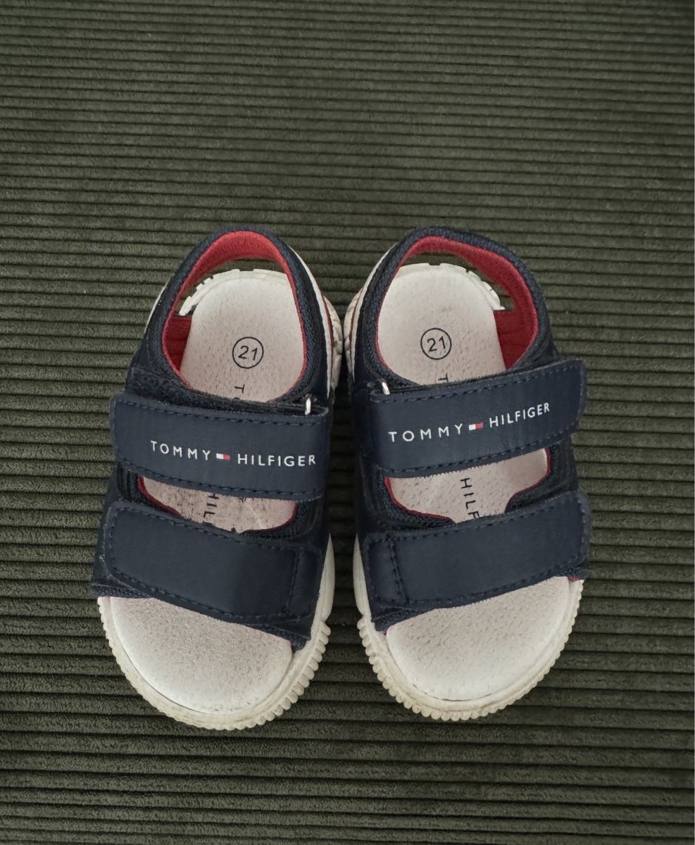 Tommy Hilfiger Scarpe per ragazzi: Kinderschuh Tommy Hilfiger, Gr. 21 – Nuovo (secondo la descrizione) da Neuwilen venduto da SuCoco 2