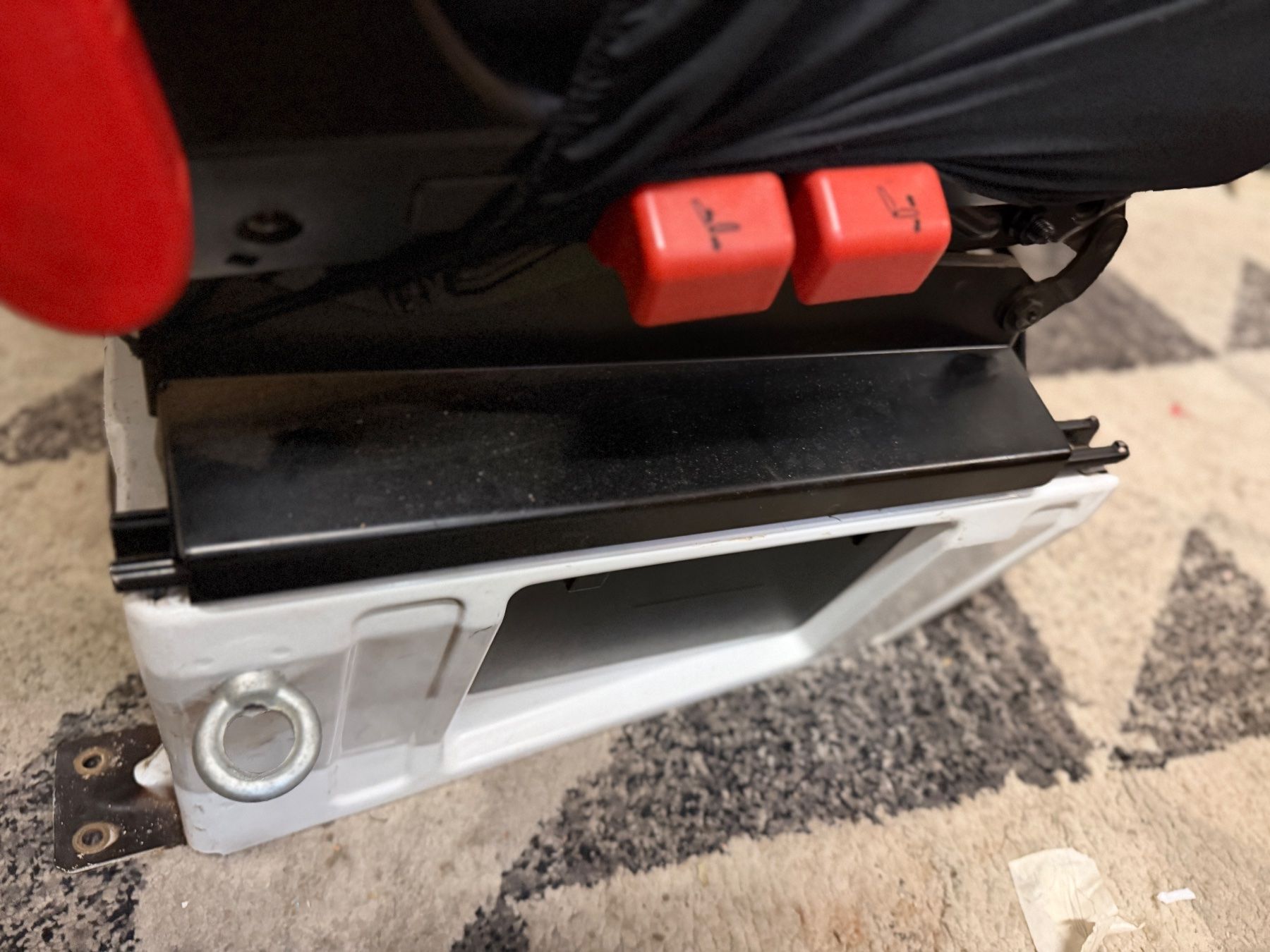 Mercedes-Benz Altri accessori per camping: Sprinter W903 Beifahrer Einzelsitz Konsole mit 4 Extra – Nuovo (secondo la descrizione) da Aarau venduto da bikestones 4
