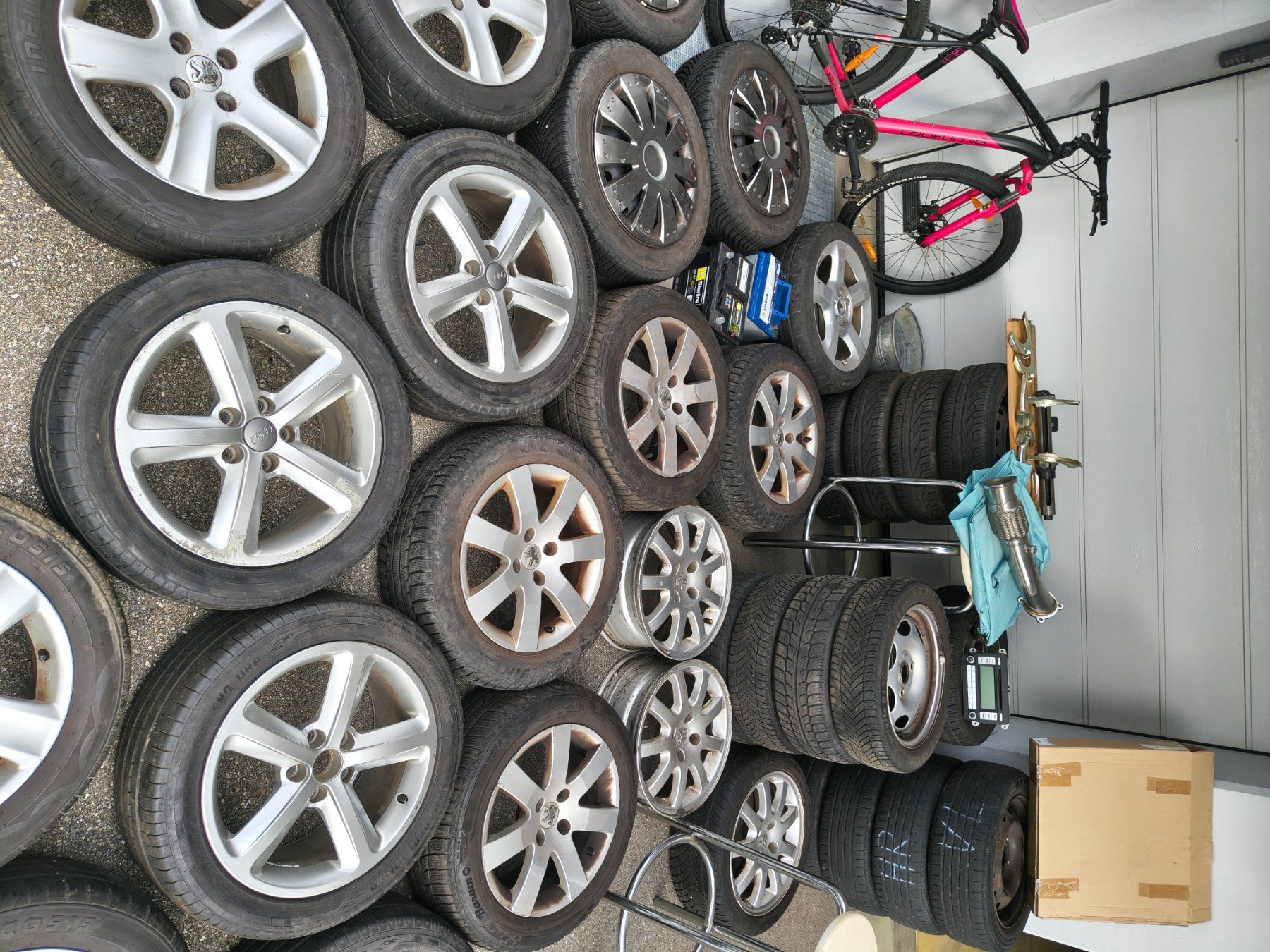 Pneus & Roues: Diverses Gratis – D'occasion à Winterthur par Olaf4weiss 1