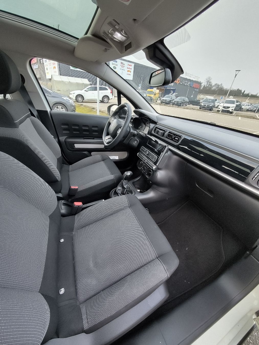 Citroën Automobili: Citroën C3 Pure Tech Feel – Usato da Spiez venduto da ncm88 4