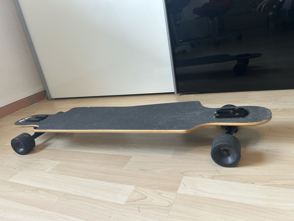 Skateboards: Longboard Area Zebra – D'occasion à Mörigen par Fam_suri 2