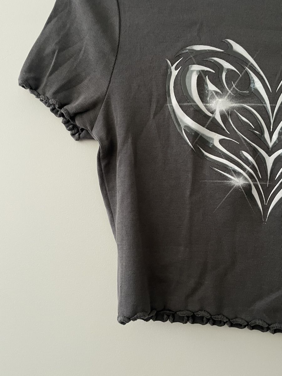 Tally Weijl Camicette, T-shirt & Top: Y2K Top Grau mit Herz-Print Grösse S – Nuovo (secondo la descrizione) da Menziken venduto da belle.etz 2