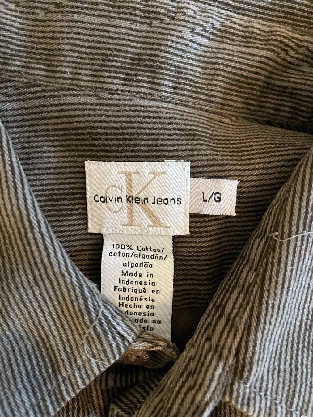 Calvin Klein Camicie: Calvin Klein - Vintage Shirt – Usato da Chiasso venduto da Er_Mon 3