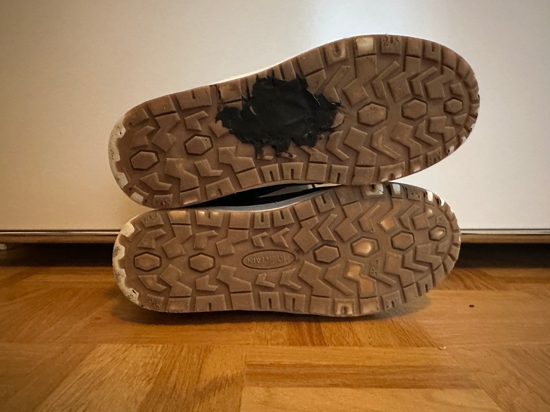 Scarpe per ragazzi: Winterschuhe Sneaker Beach Mountain Gr. 37 – Usato da Winterthur venduto da nelead 2