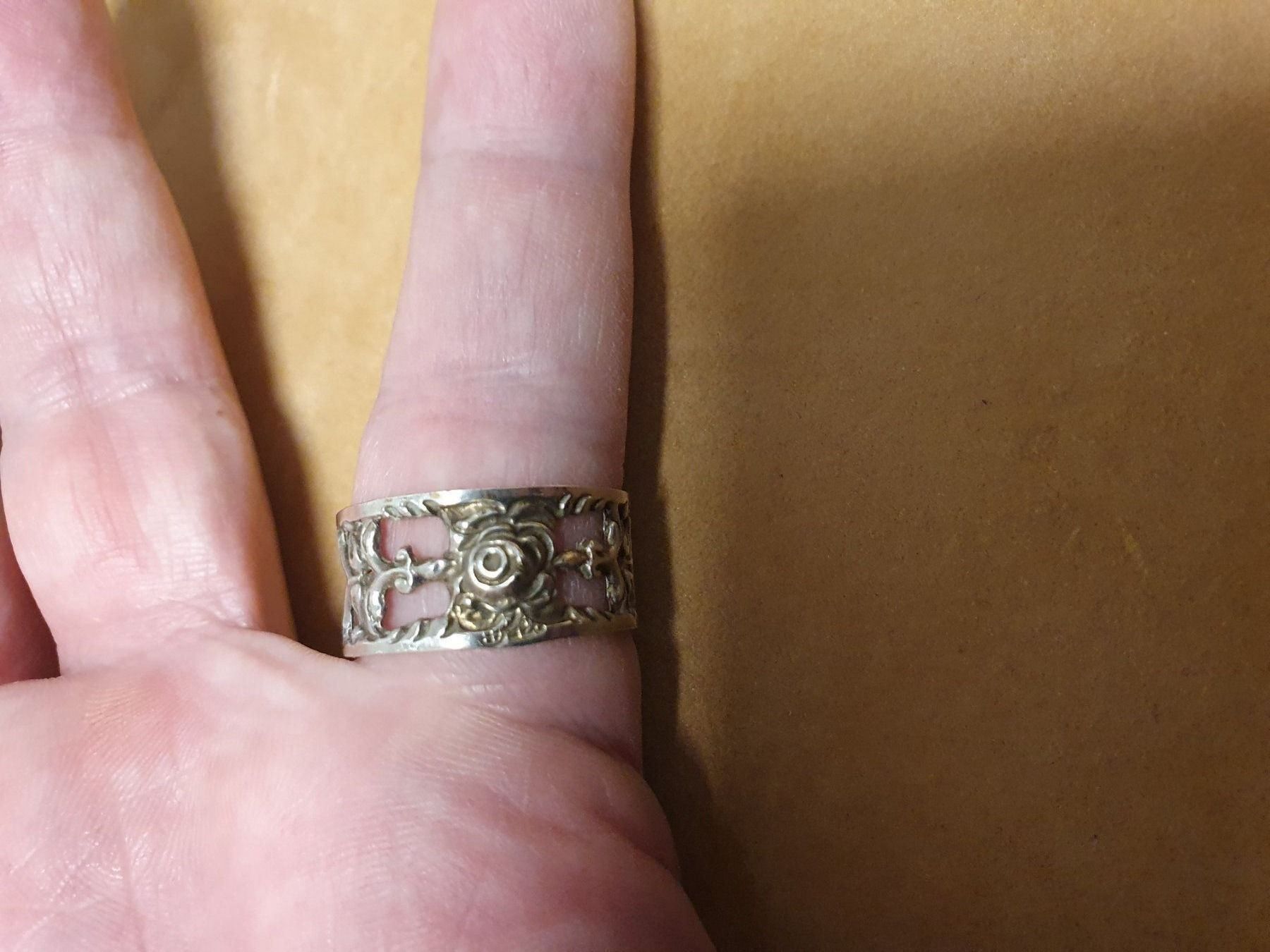 Tovaglioli: Vintage, Designer Servietten-Ringe von – Usato da Wohlen AG venduto da palmsprings 4