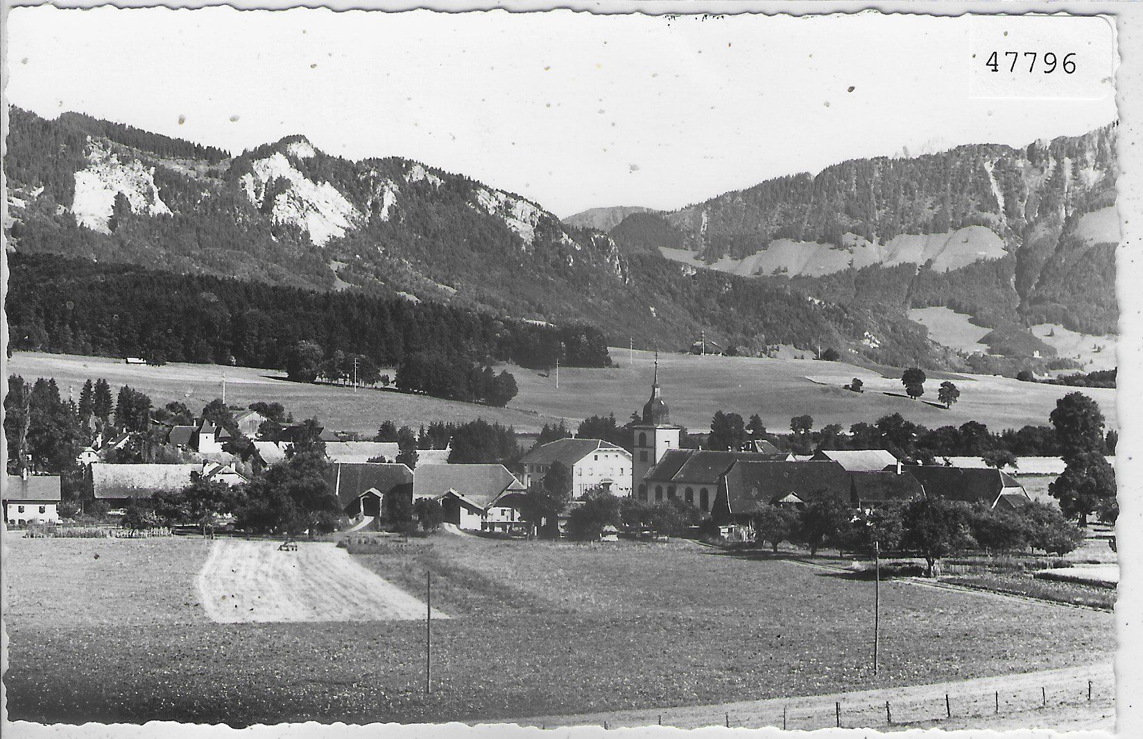 Cartes postales: Vuippens - Vue generale – D'occasion à Ettingen par Kartenplanet