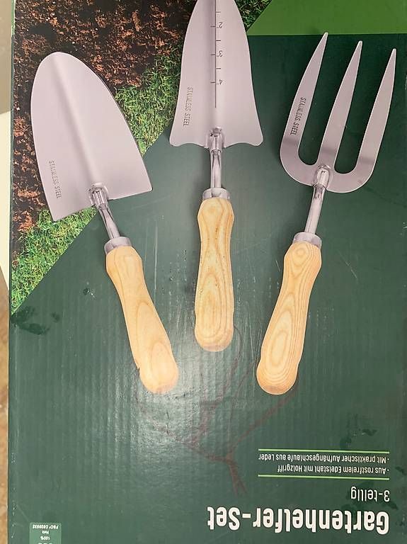 Set di posate: Garten-Set inkl. Schaufel, Gabel und Handsägen – Usato da Emmenbrücke venduto da hao_9ch7