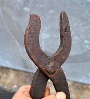 alte SCHMIEDEZANGE  geschmiedet Länge 51cm