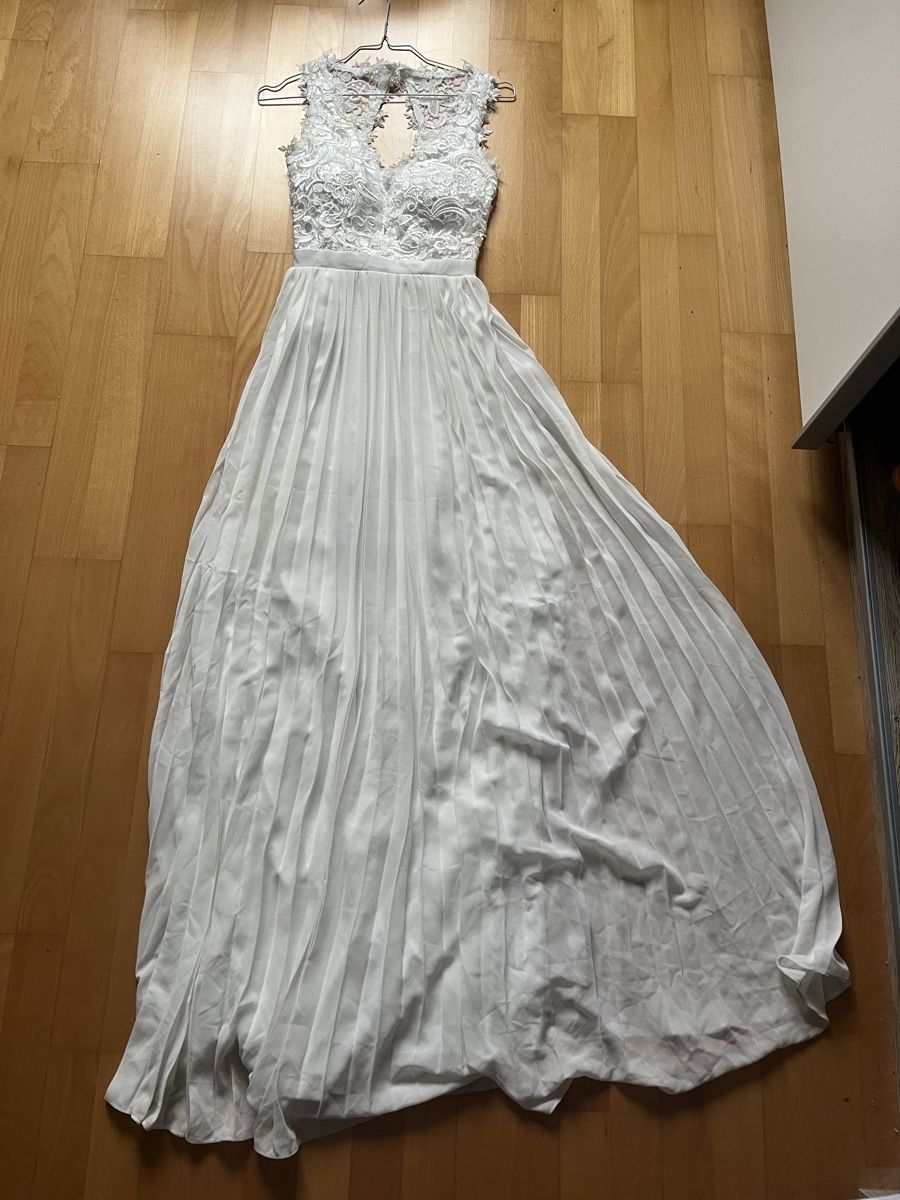 Kleider: Weisses Kleid – Neu (gemäss Beschreibung) aus Waltenschwil von Maus0306