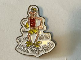 1 Pin Montag Club