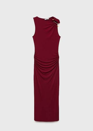 Robe drapée bordeaux avec détail bijou Mango XL