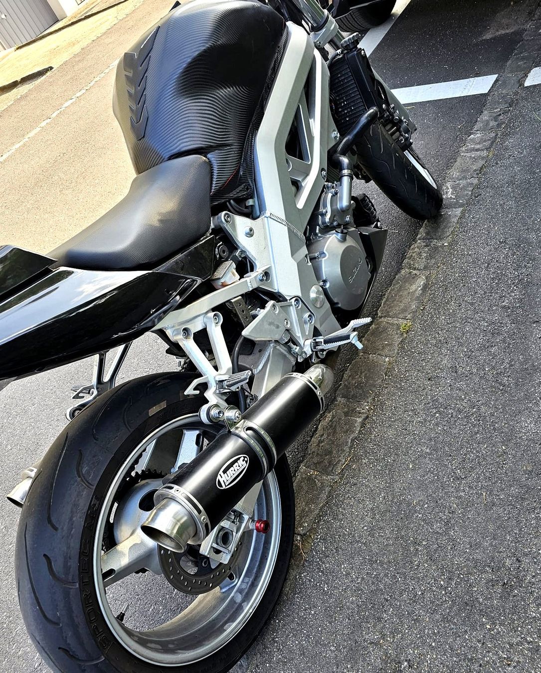 Suzuki Strasse: Suzuki SV1000 | 46’000 km | MFK 2023 | STS | Custom Naked – Gebraucht aus Kaiseraugst von Bobby.J 2