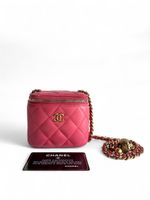 CHANEL Pearl Crush Mini Vanity Case With Chain Tasche
