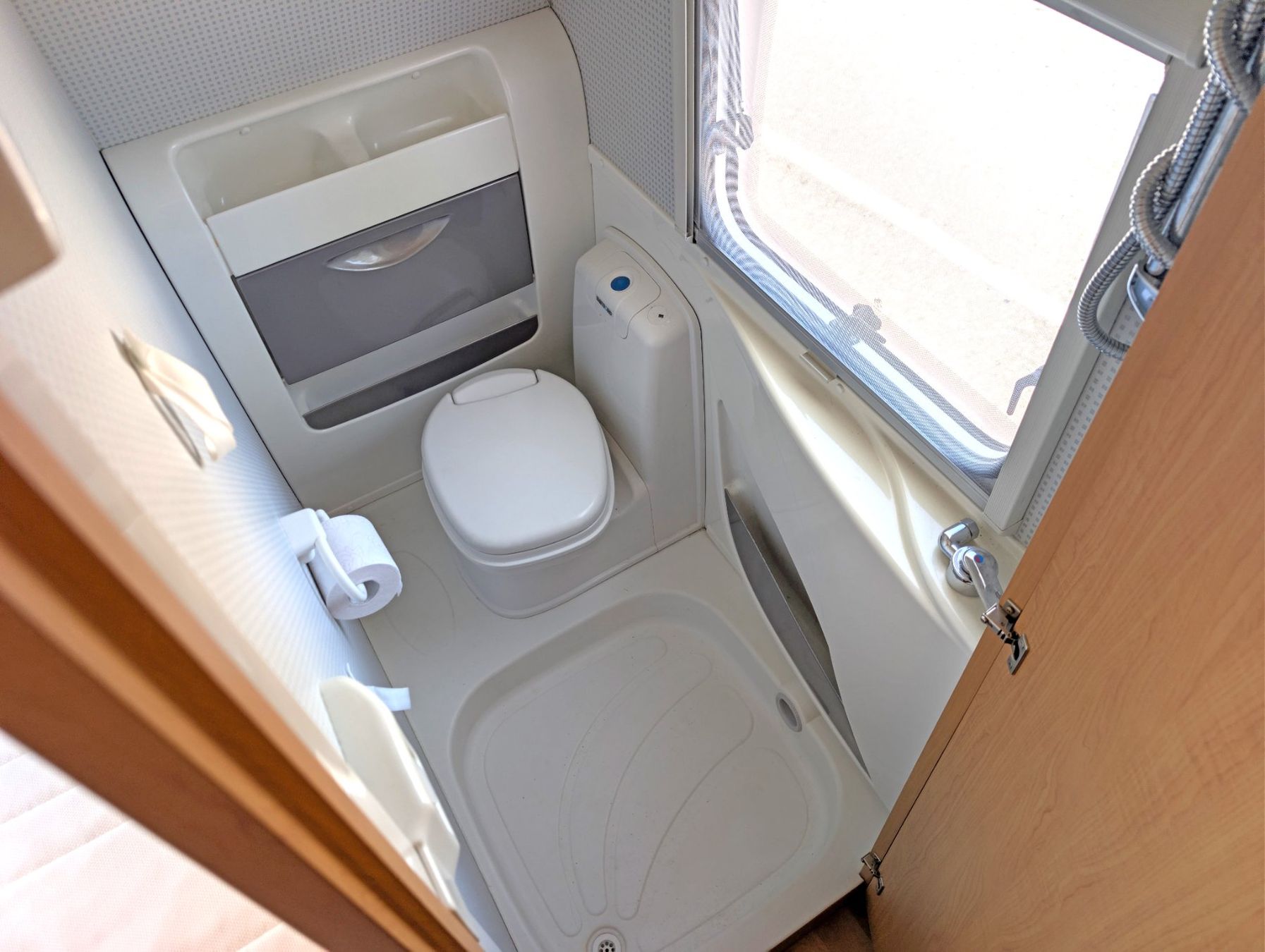 Knaus Veicoli da campeggio: Wohnwagen Knaus 500 – Usato da Winterthur venduto da MCW 7