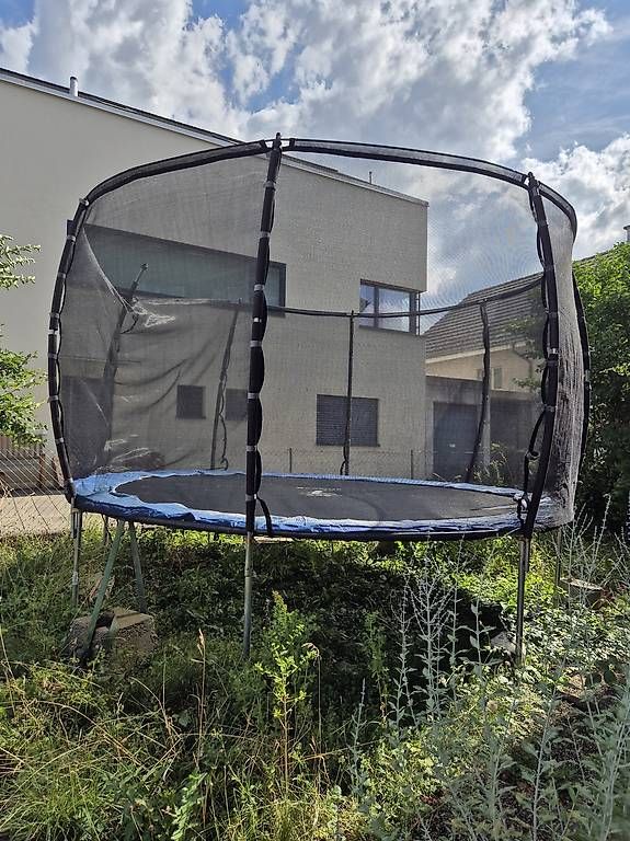 Trampoline: Trampolin 4.2m Durchmesser – Gebraucht aus Uttigen von Aenneli33