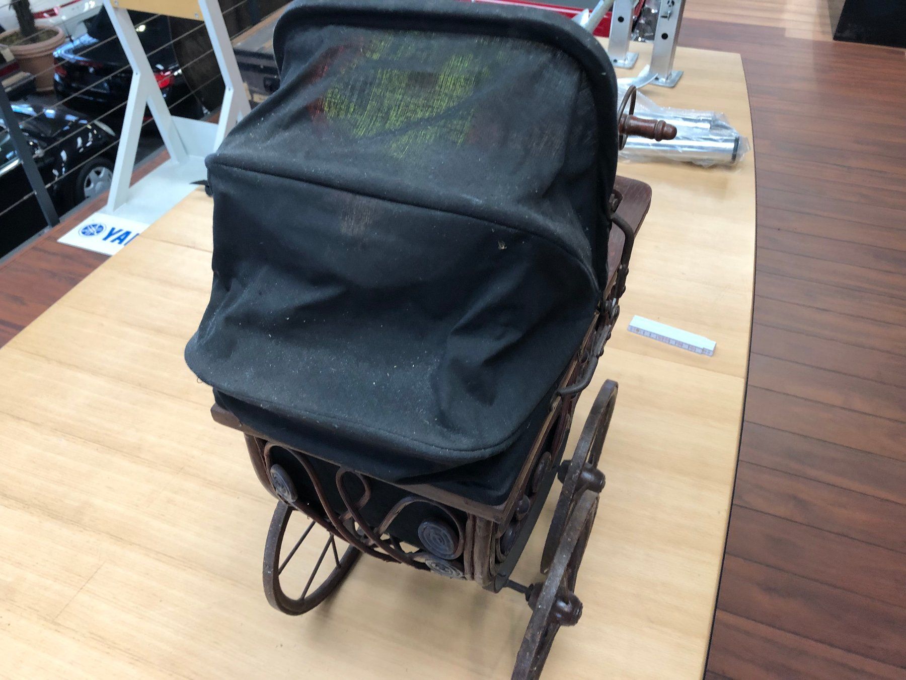 Puppenwagen: Vintage Puppenwagen – Gebraucht aus Gampelen von Steuer0 4