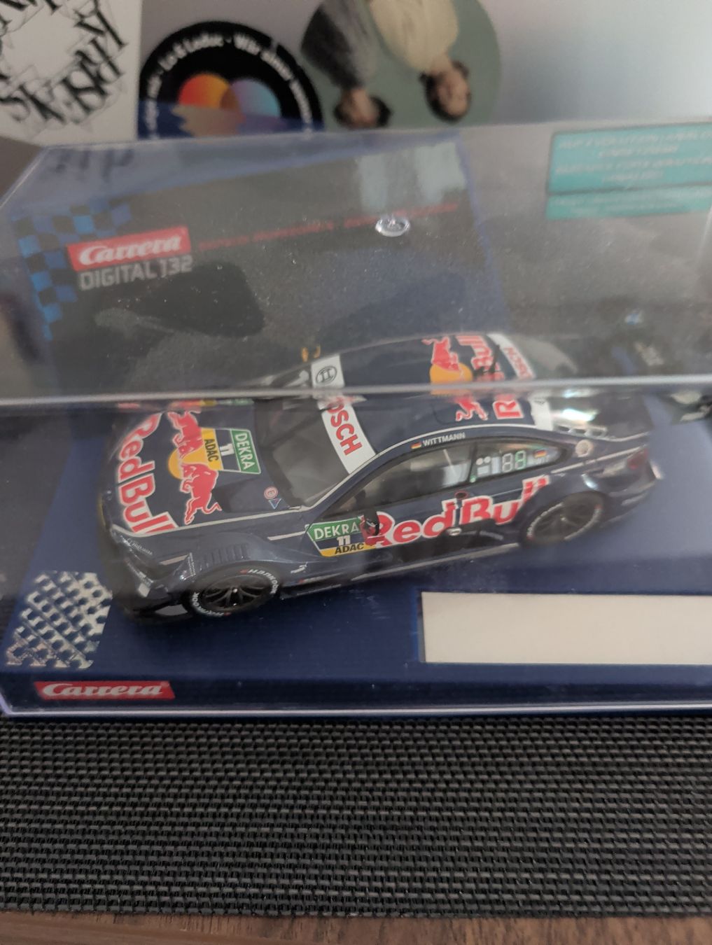Carrera Piste: Carrera Digital 132 BMW M4 DTM – Usato da Flumenthal venduto da feu_yxn7 1