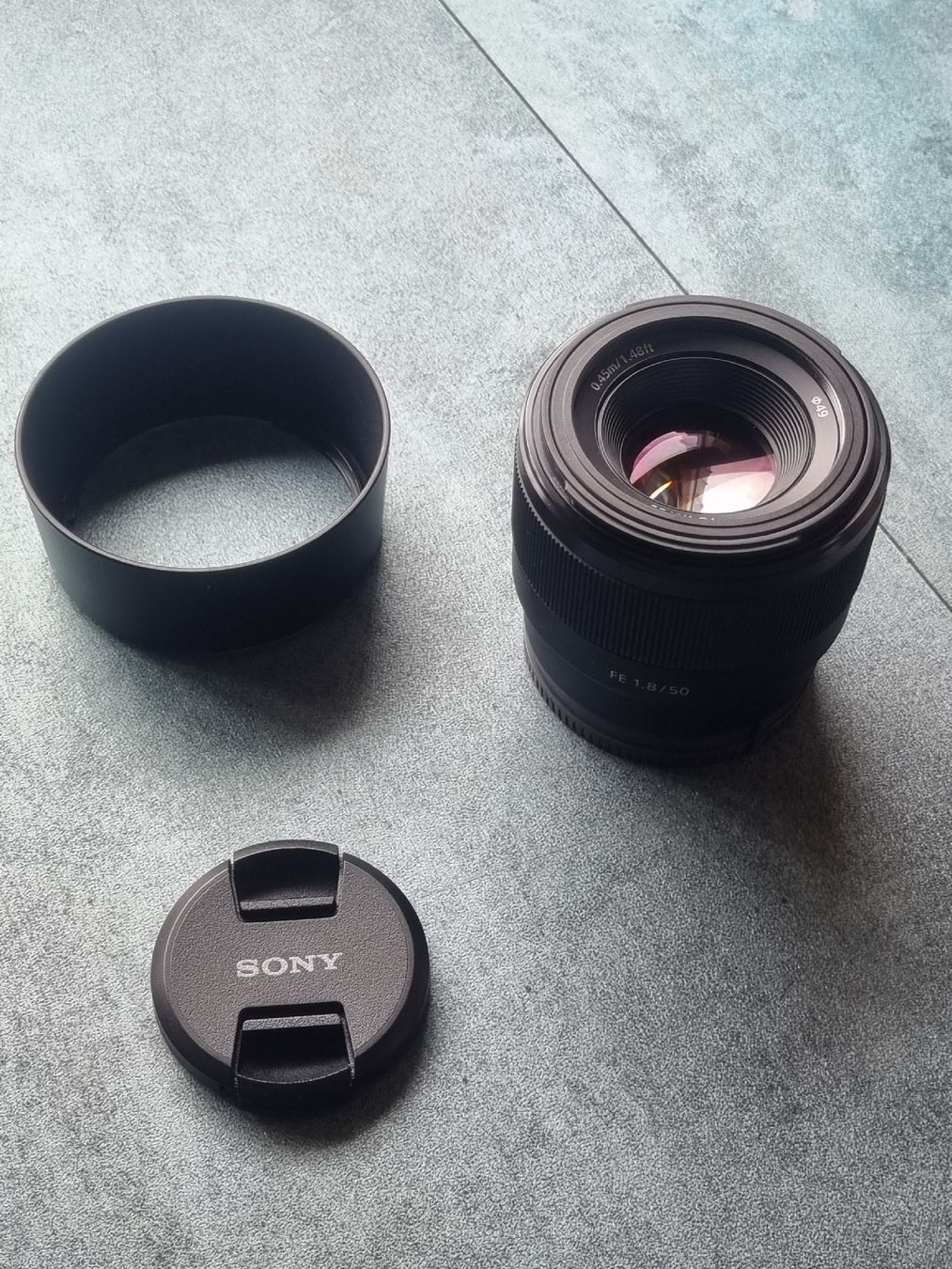 Sony Objectifs: Sony FE 50mm 1.8 (Full frame e-mount) – D'occasion à Neuchatel par seb_982w 1
