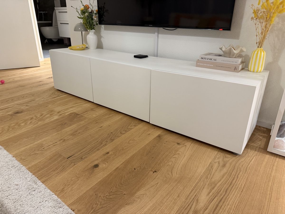 Ikea Mobili TV: TV Möbel, weiss, guter Zustand  – Usato da Rorschach venduto da Costa_18