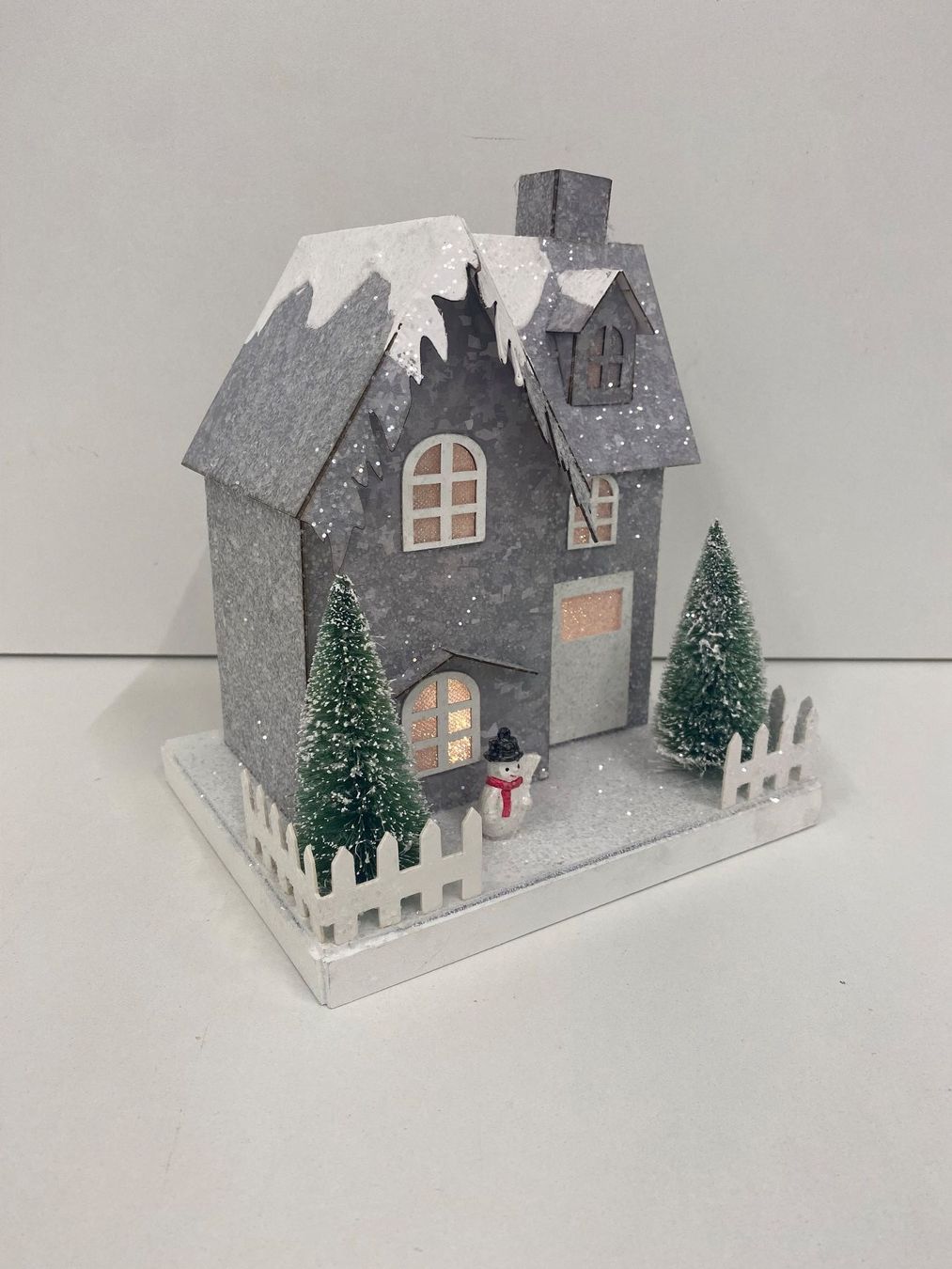 Tutte le decorazioni: LED Weihnachtshaus 23 cm – Nuovo e nell'imballaggio originale da Oensingen venduto da Liquidations-Shop