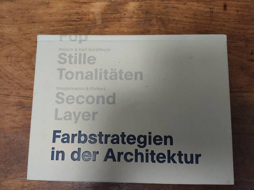 Libri: Farbstrategie in der Architektur – Usato da Zürich venduto da rald