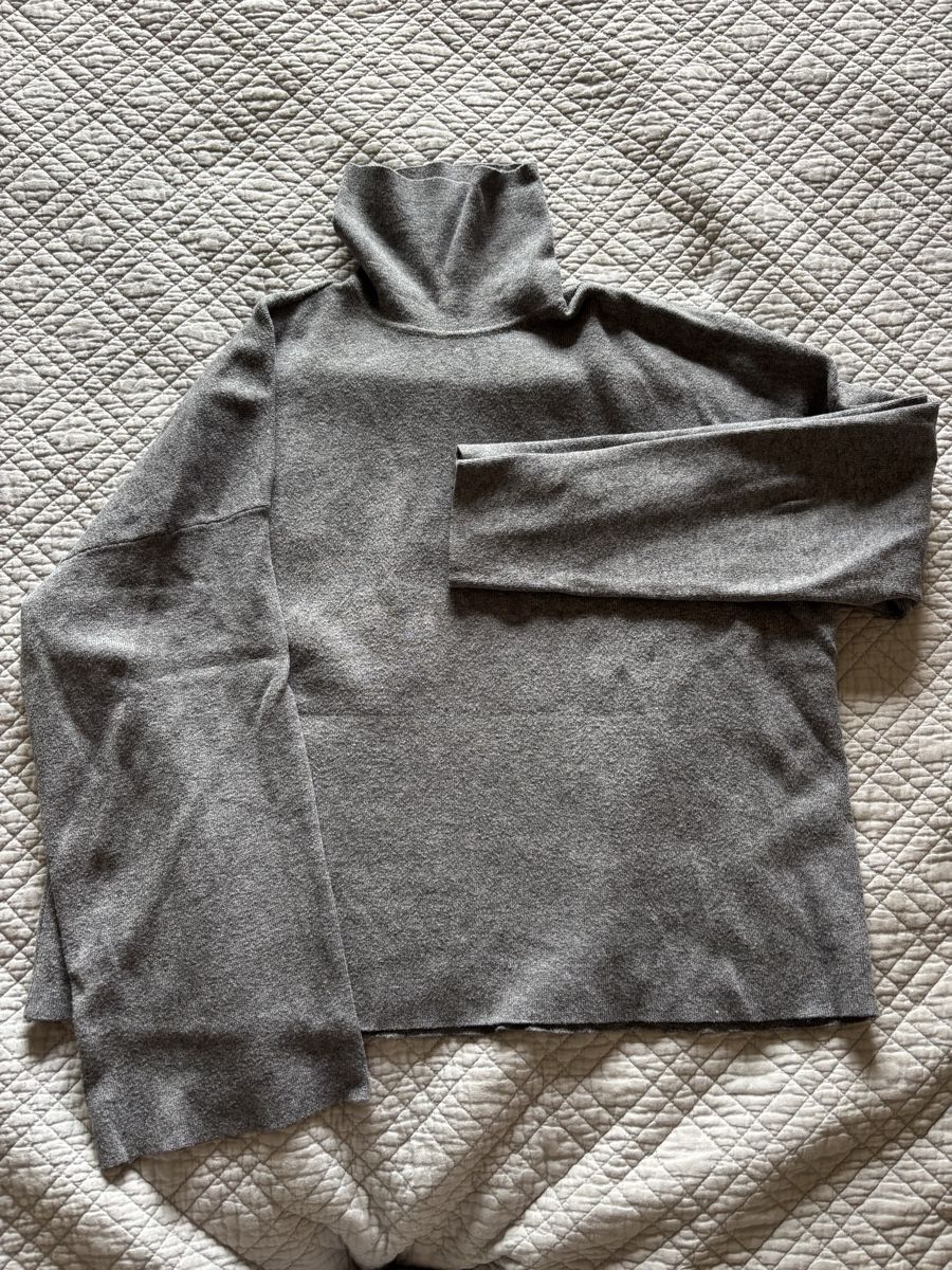 Pulls & Sweat-shirts: Pull col roulé gris – D'occasion à Lausanne par shabnam.t