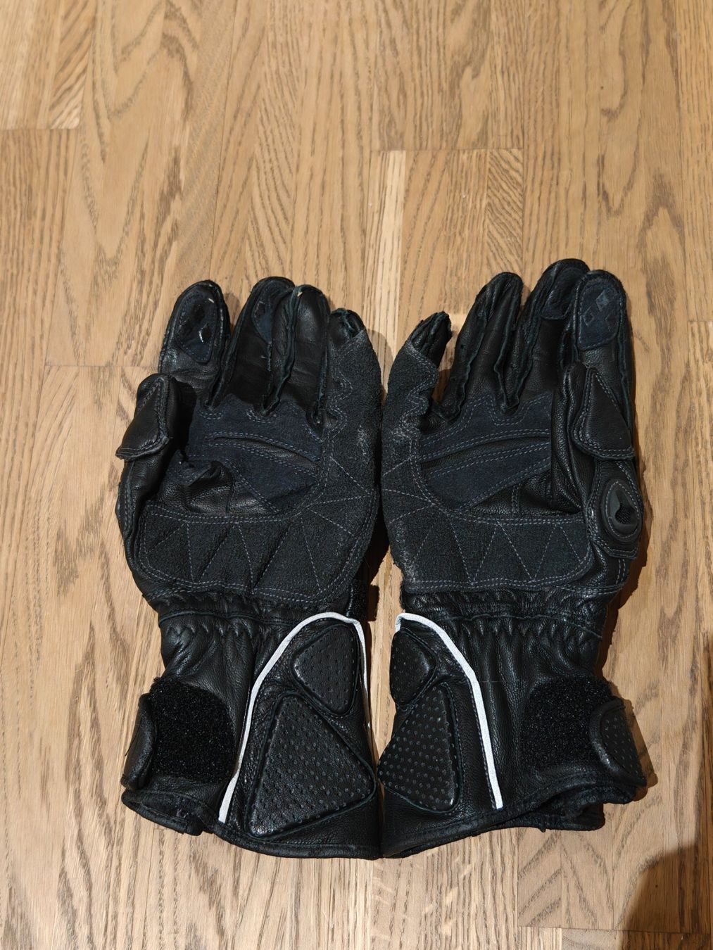 IXS Guanti & manicotti: IXS Motorrad Handschuhe Leder Carbon – Usato da Wallisellen venduto da m00ds 1
