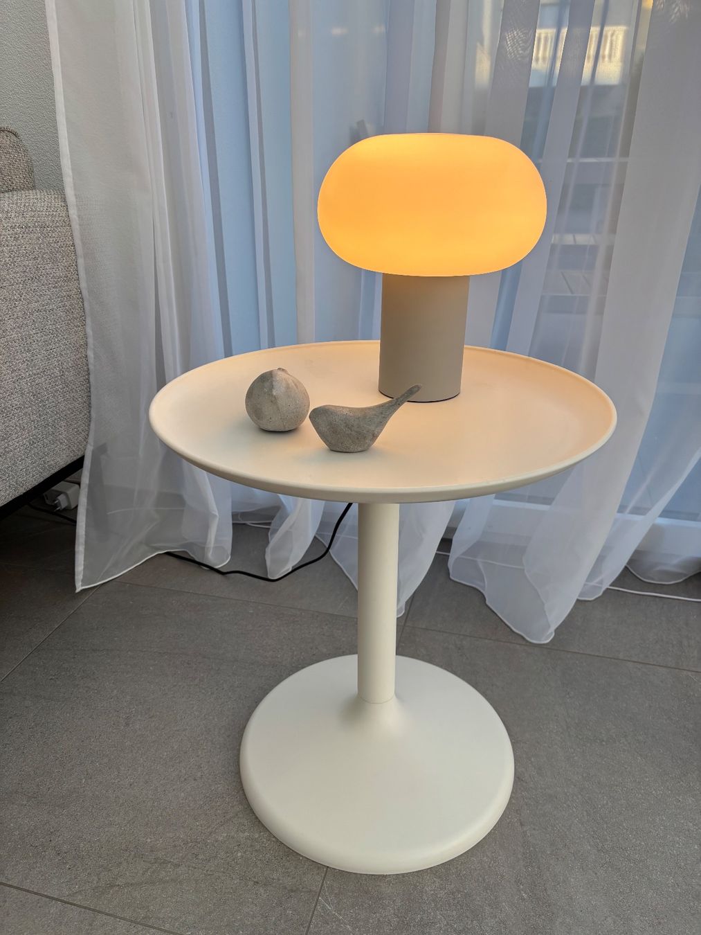 Ikea Tavoli: Vintage IKEA SANDSKÄR plastic tray-top side table – Usato da Steinhausen venduto da ChromeVintage 8