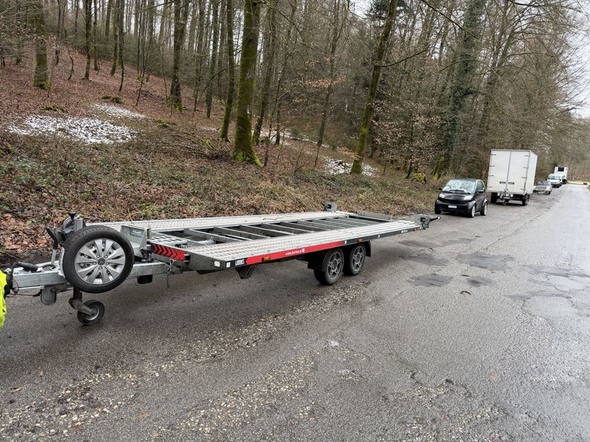 Lorries Rimorchi: Anhänger Autotransport – Usato da Wiedlisbach venduto da naj_s6y8