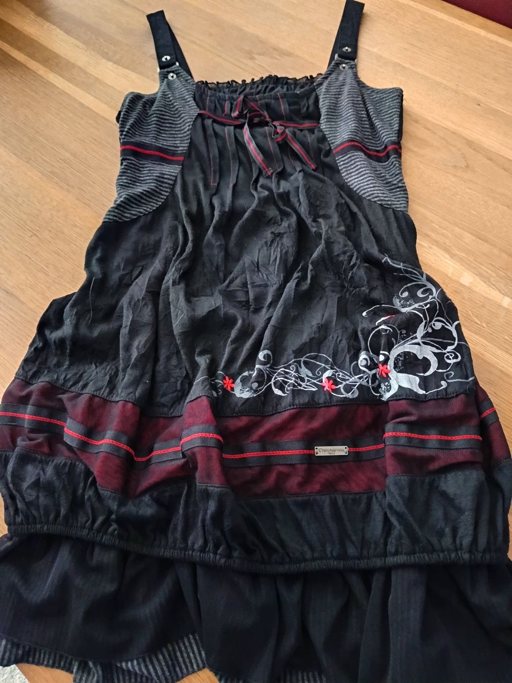 Vestiti: Kleid – Usato da Embrach venduto da Baronessa76