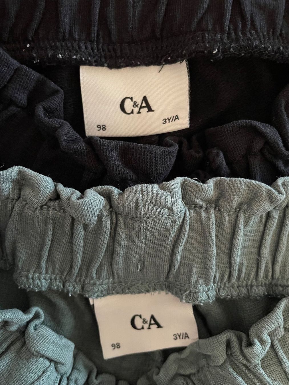 C&A Lotti & Set di vestiti: Shorts von C&A gr.98 – Usato da Winkel venduto da jen_5wrx 2