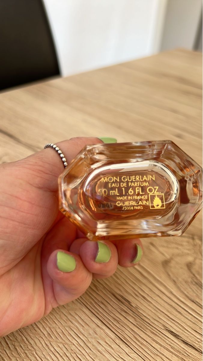 Guerlain Profumi & Eau de Toilette: Mon Guerlain Eau de Parfum 50ml - Un classique intemporel – Usato da La Chaux-de-Fonds venduto da GabrielaKlein 1