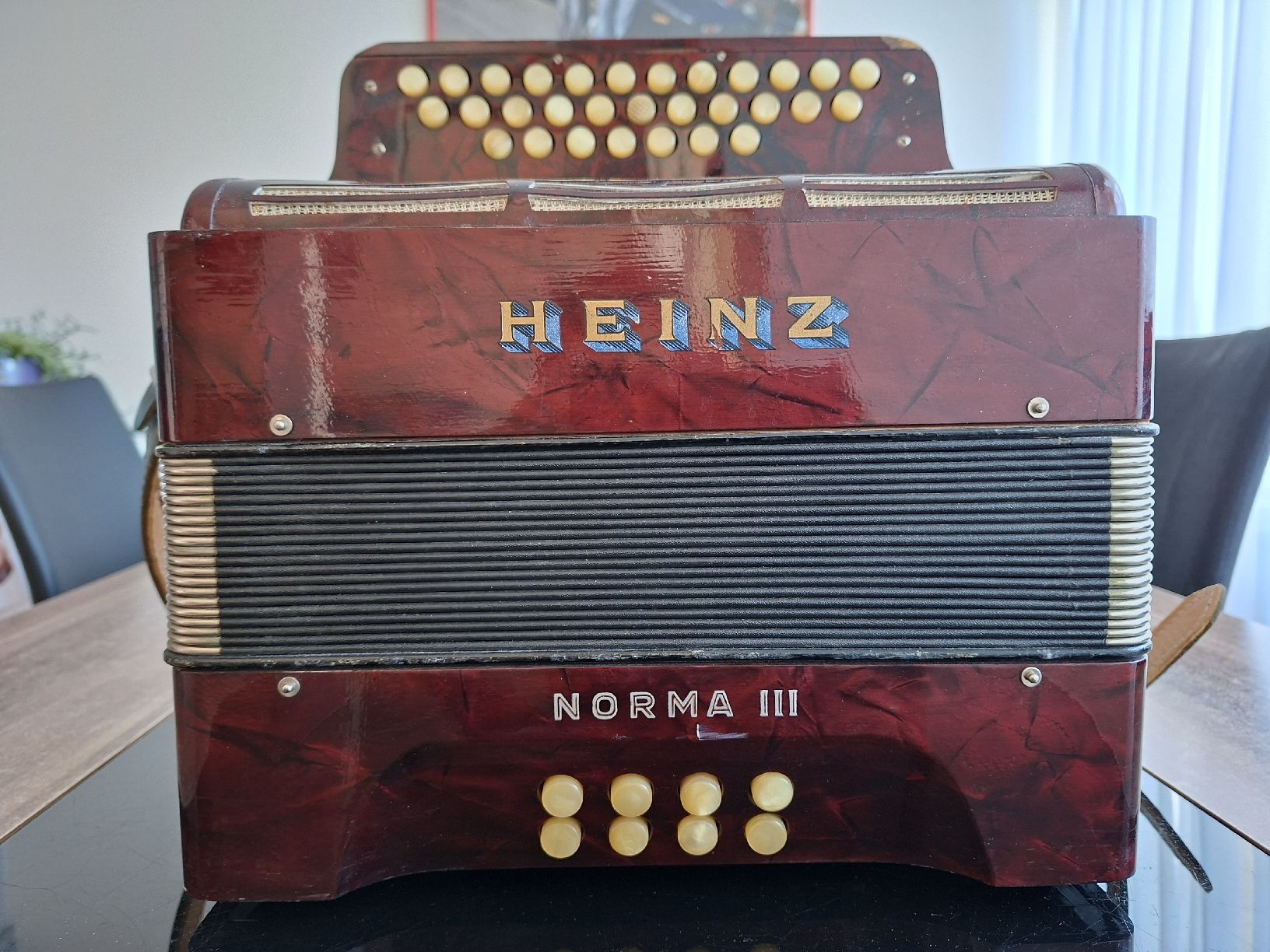 Strumenti musicali: Heinz Handorgel norma III – Usato da WINTERTHUR venduto da MAMI210