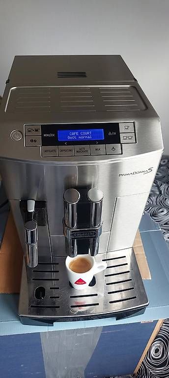 De'Longhi Machines à café & Machines à expresso: Superbe machine á café delonghi PrimaDonna S – D'occasion à Rolle par mro_5nyk 2