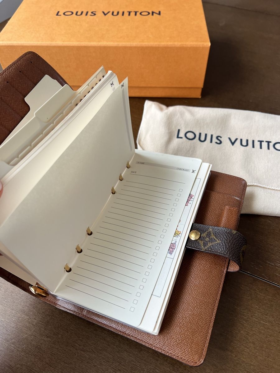Louis Vuitton Valigie & Borse: Louis Vuitton Agenda MM Monogram – Nuovo (secondo la descrizione) da St. Gallen venduto da sih_2z86 3